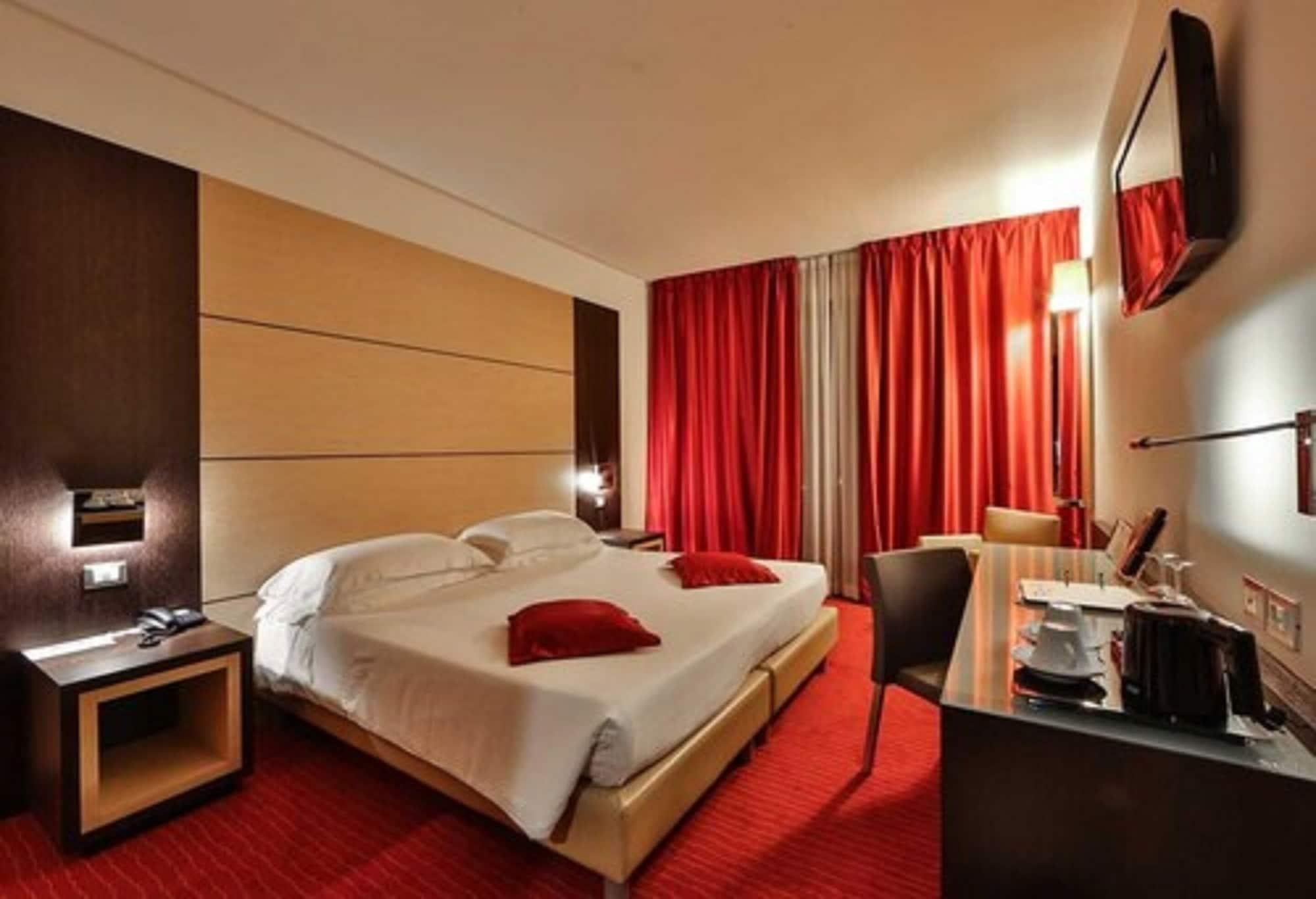 Best Western Plus Hotel Galileo Padova Esterno foto
